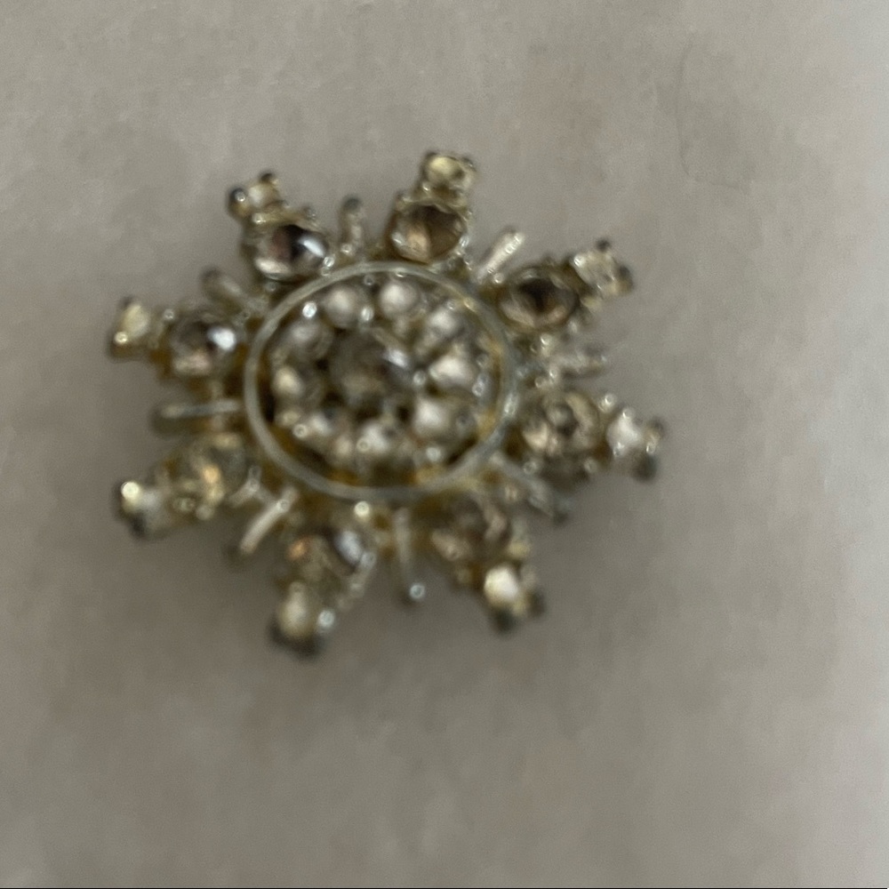 Vintage Pot metal clear rhinestones - Picture 1 of 3